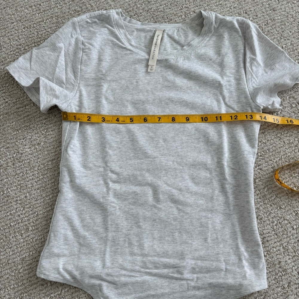 Aritzia Soft Contour Short Sleeve Bodysuit - Picture 4 of 6